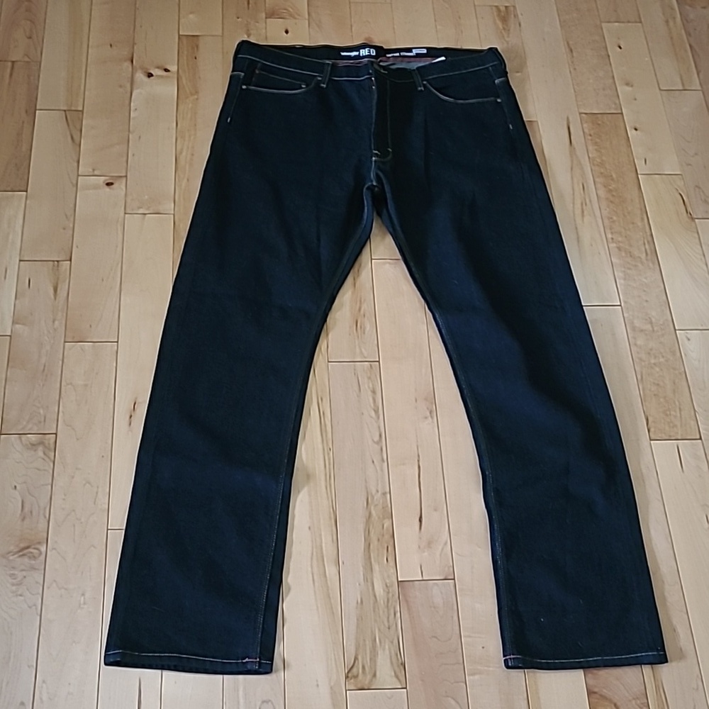 Wrangler Red Vintage straight men's jeans 38 waist and 34 length